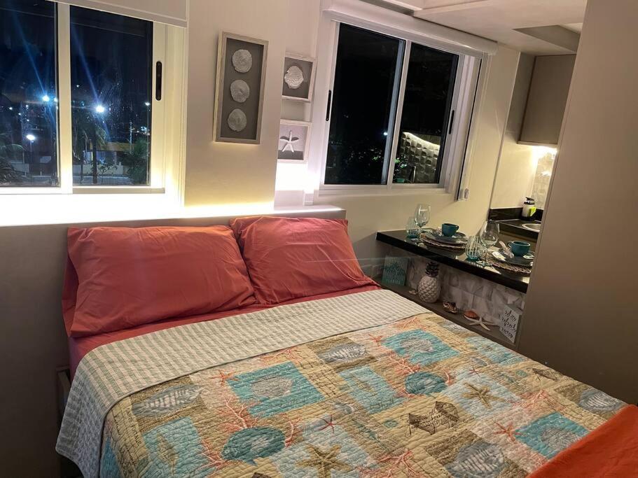 Flat Confortavel E Completo A Poucos Passos Da Em Rua Sombrinhas Apartamento *